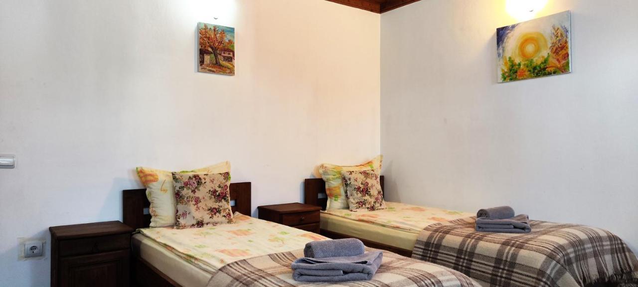 Chardaka Guest House Kalofer Exterior foto