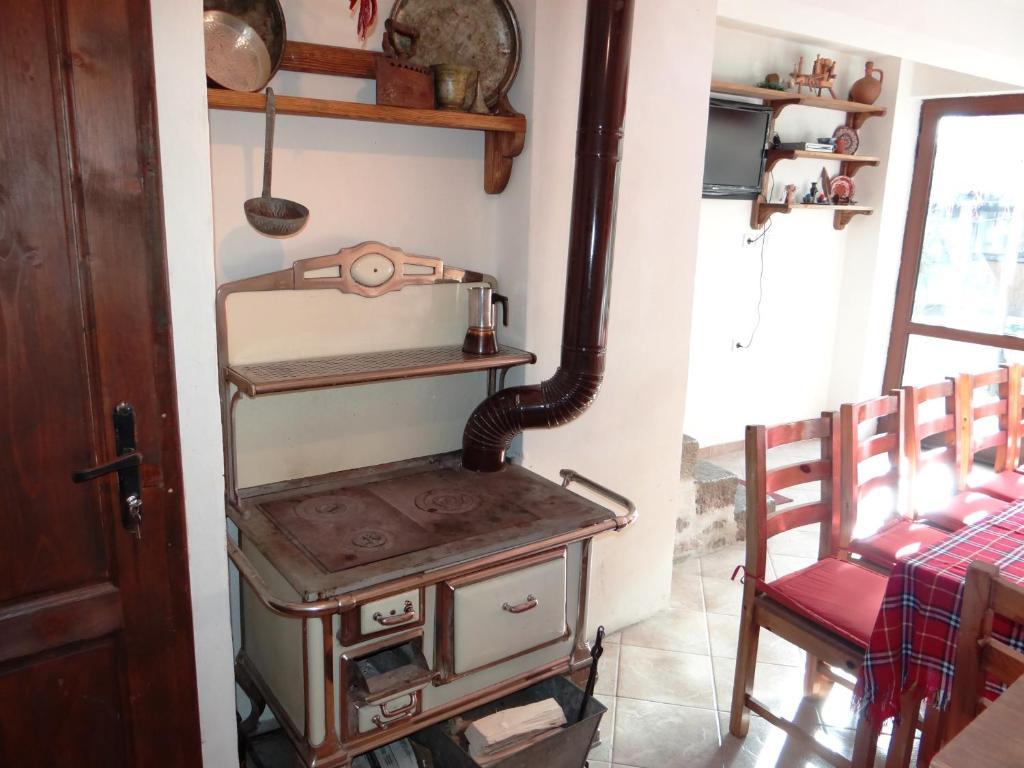 Chardaka Guest House Kalofer Quarto foto