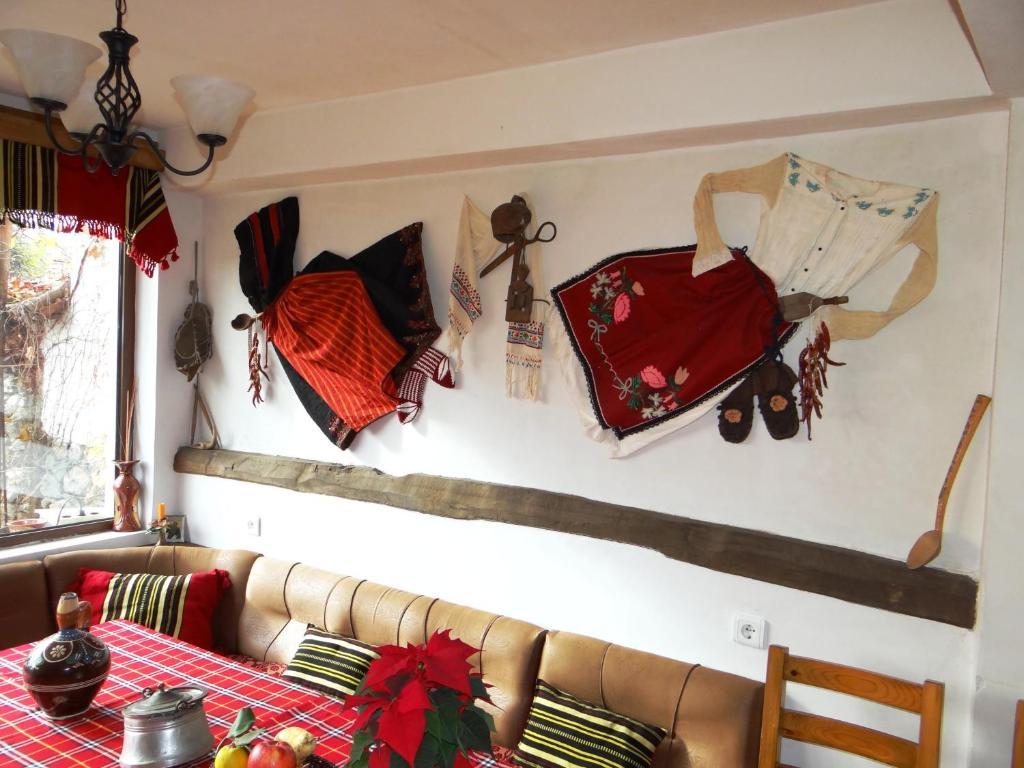 Chardaka Guest House Kalofer Quarto foto